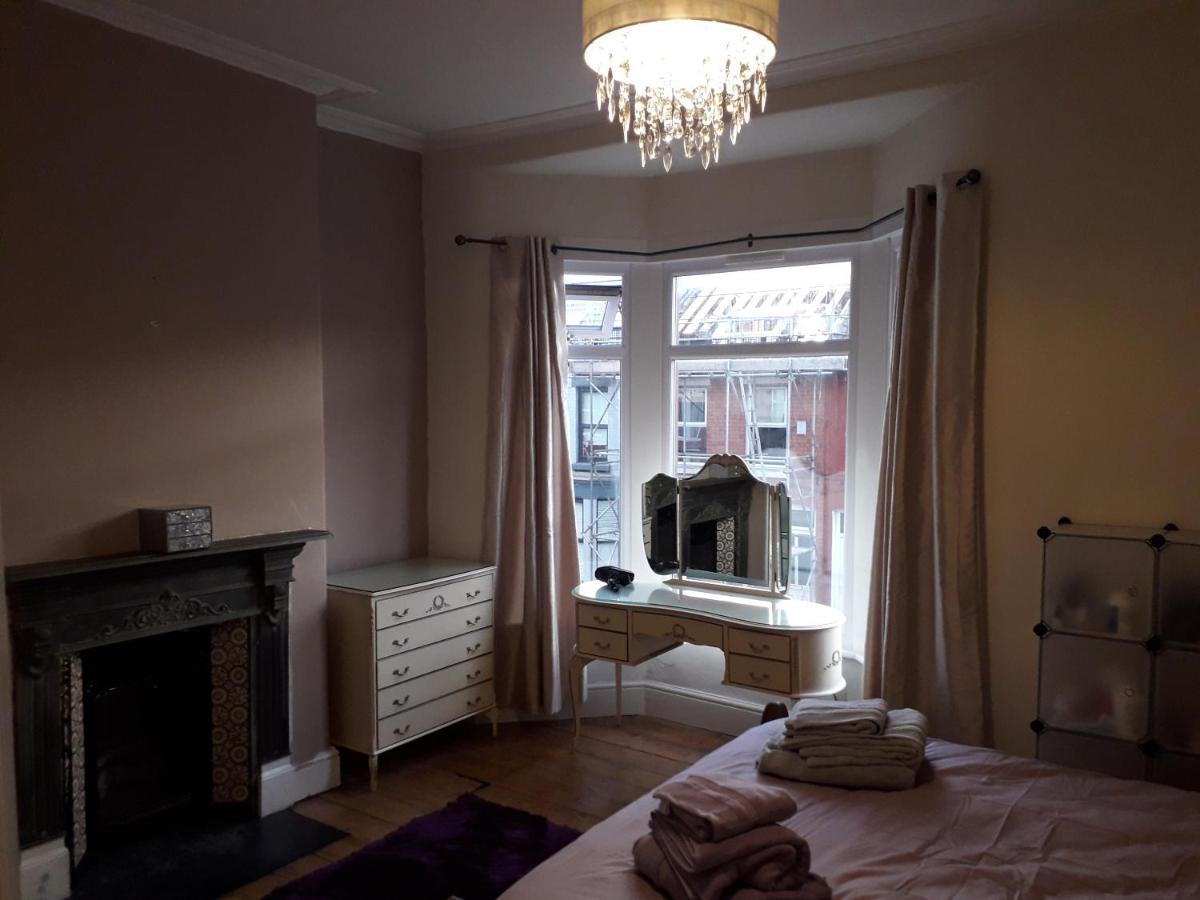 Traditional House Near Liverpool City Centre ภายนอก รูปภาพ